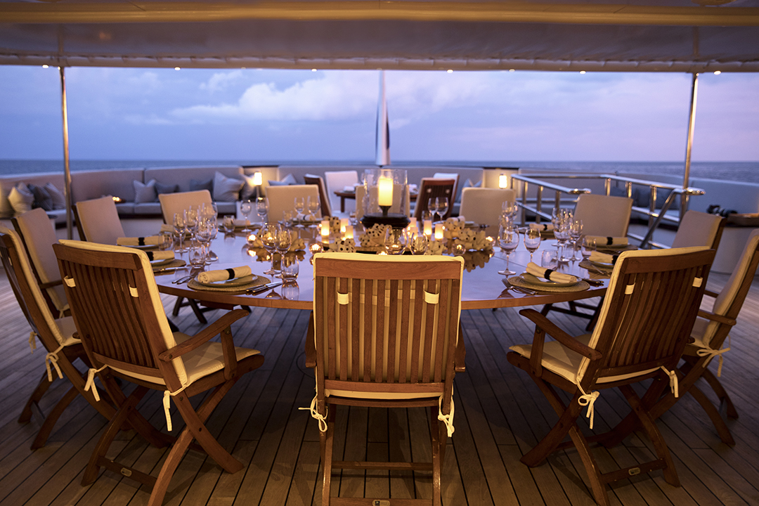 Aqua Expeditions Aqua Blu - Outdoor Dining - 06.jpg