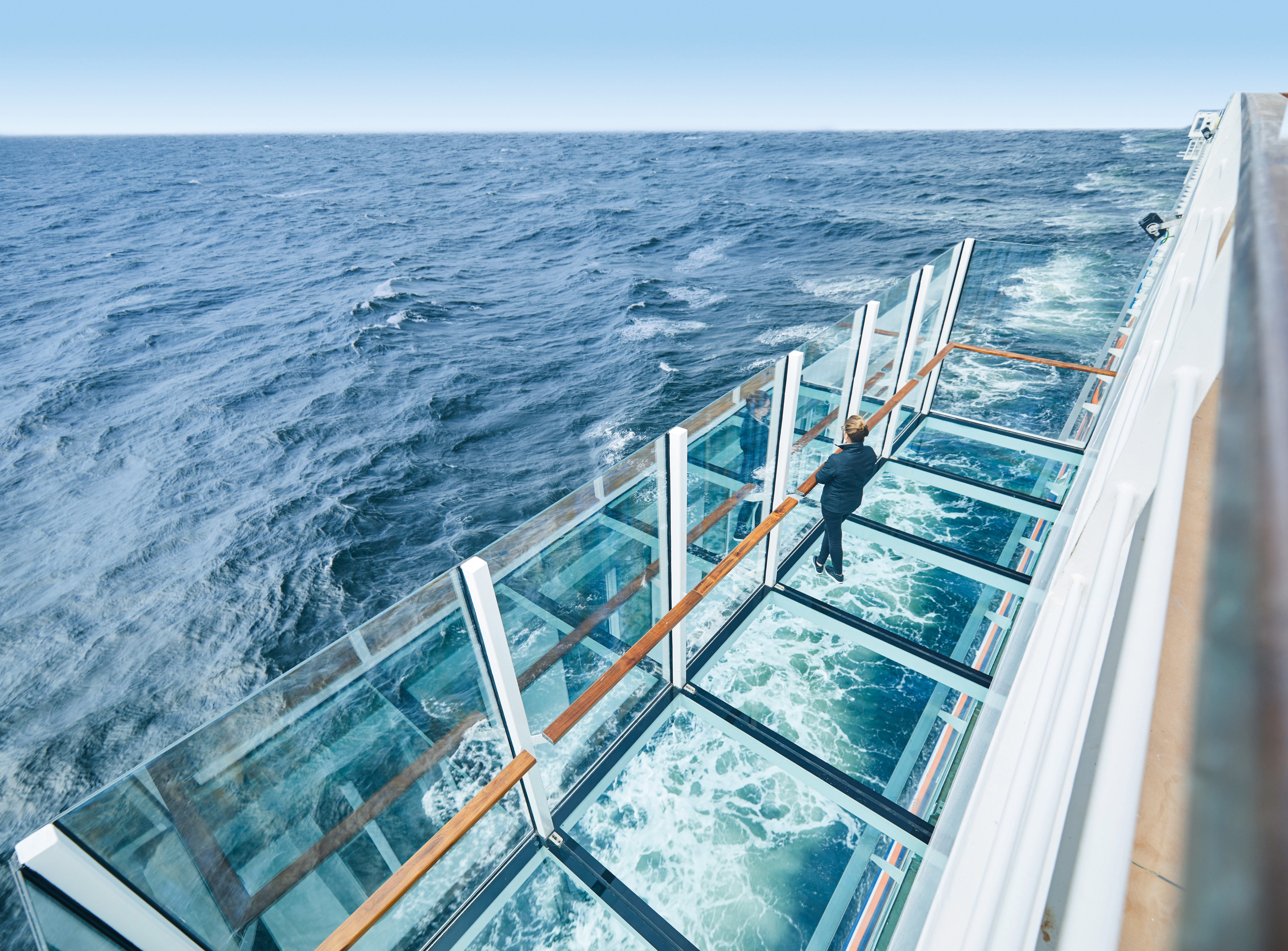 Hapag Lloyd Hanseatic Glass Balcony 1.jpg