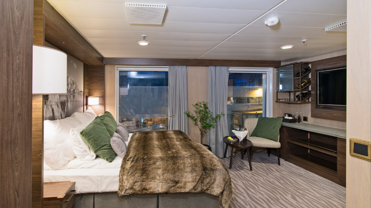 Hurtigruten - MS Nordlys - Arctic Superior YA.png