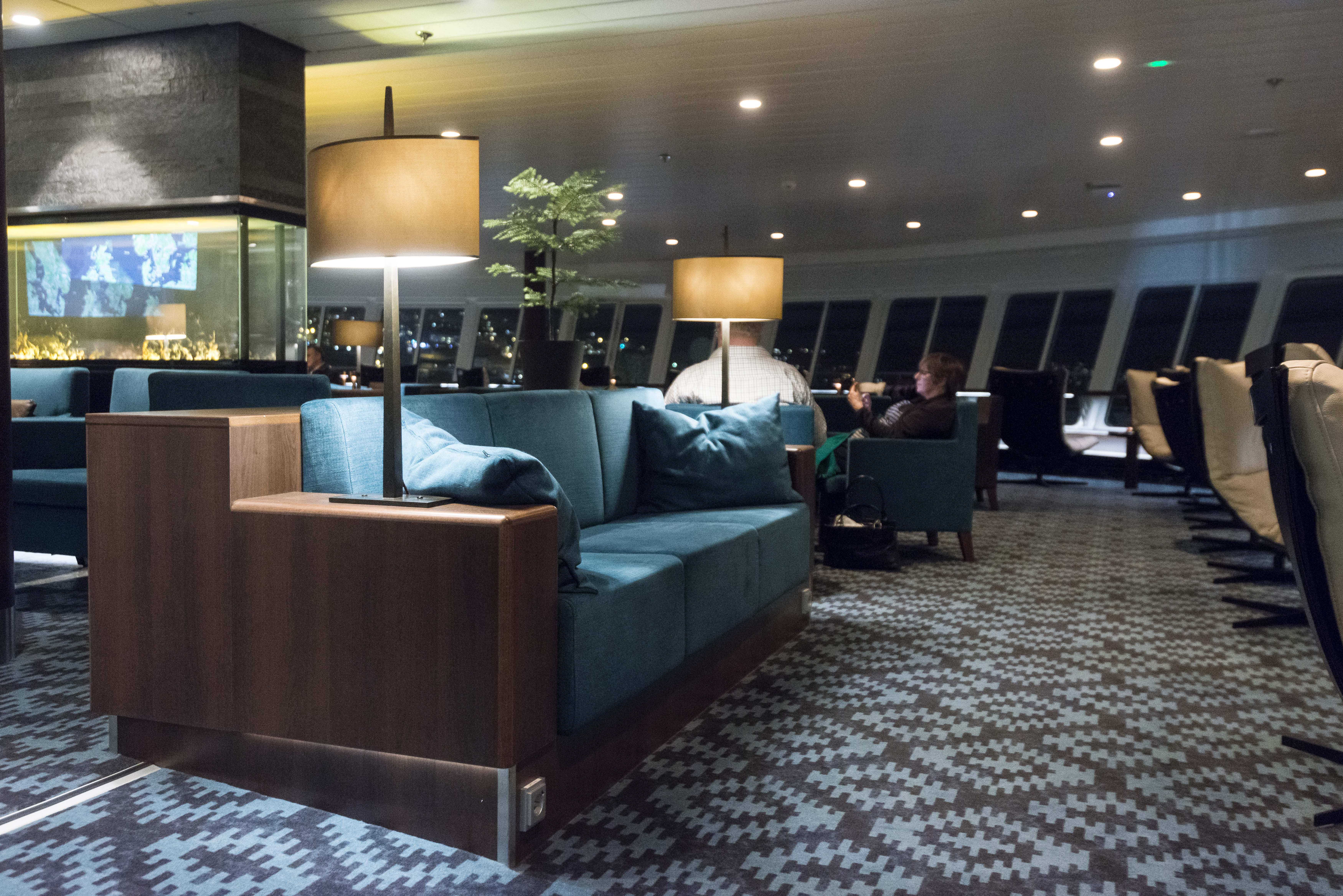 Hurtigruten - MS Nordnorge - Explorer Lounge 2.jpg
