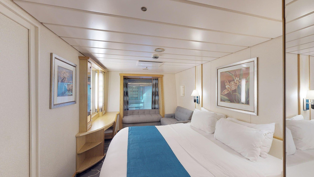 Connecting Promenade Interior