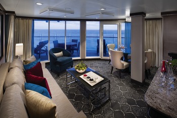 AquaTheatre Suite with Large Balcony - 2 Bedroom