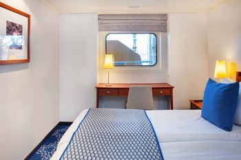 Exterior Cosmos Cabin