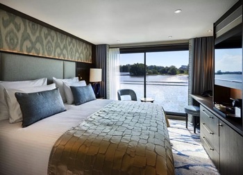 Stern Standard Cabin - The Ruby (Middle) Deck