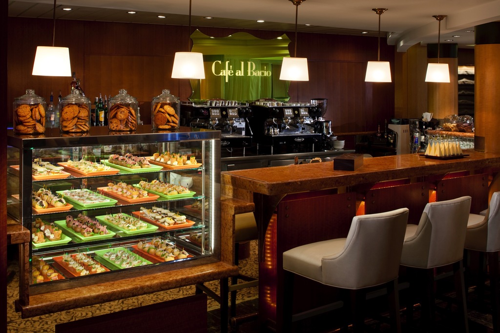 Cafe al Bacio & Gelateria