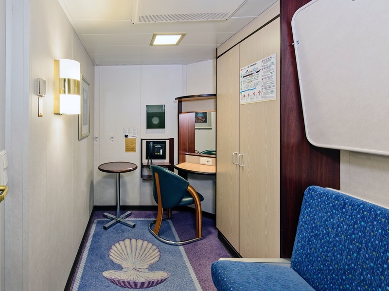 Polar Inside | Single on lower deck