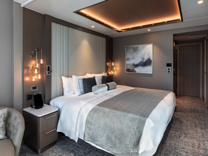 Signature Suite