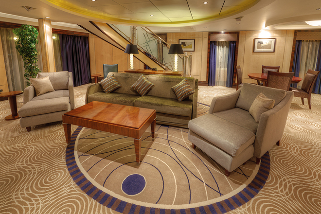 Queens Grill Grand Duplex Suite
