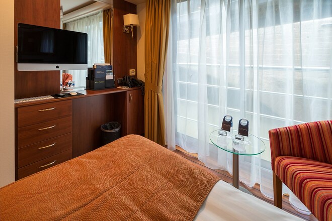 Single Suite