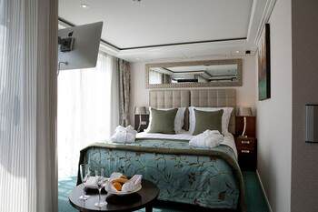 Category AA+ Stateroom