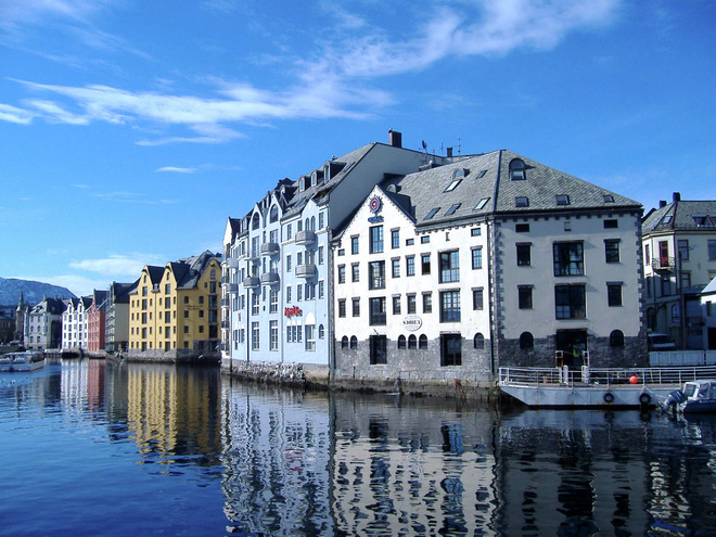 Norway’s Fjord World With Lofoten And Vesteralen Islands: Under The Spell Of The Wild Norwegian Sea Islands