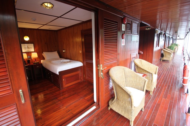 Upper Deck
