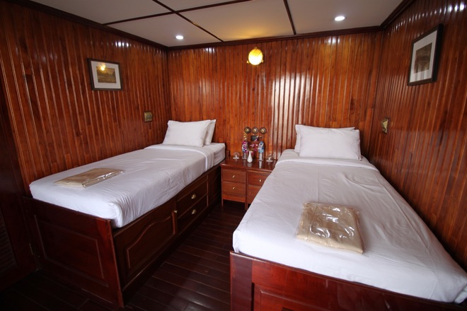 Upper Deck