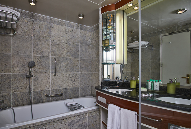 Classic Veranda Suite