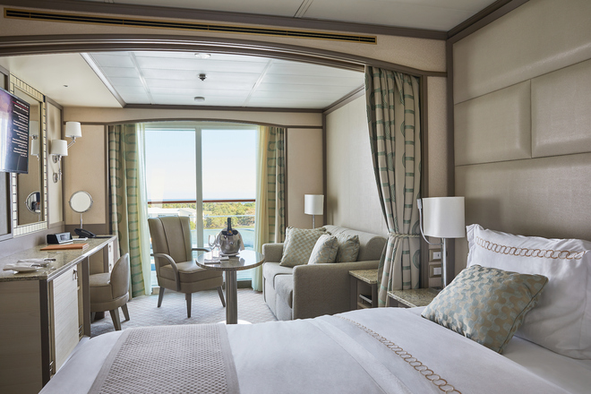 Deluxe Veranda Suite