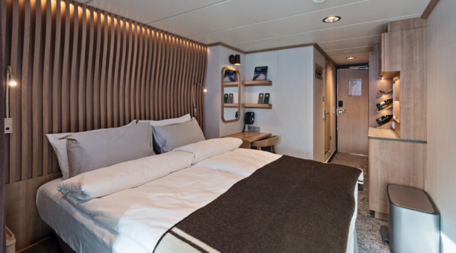 Polar Outside | Outside cabin - Lower/middle decks