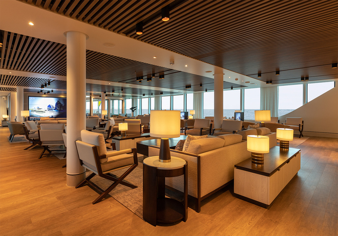 Explorer Lounge