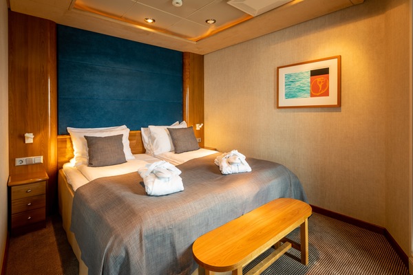 Hurtigruten MS Maud Expedition Suite MX 2.JPG