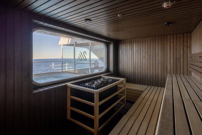 Swan Hellenic SH Minerva Sauna 4.jpg