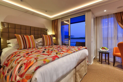 AmaWaterways AmaVenita Category BB BA 5.png