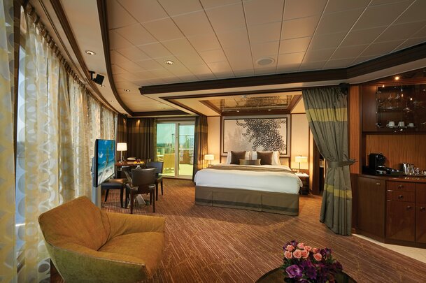 The Haven Deluxe Owner’s Suite with Large Balcony