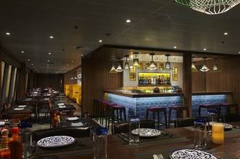 Los Lobos Cantina