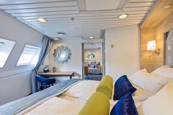 Hurtigruten Coastal Express MS Nordnorge Expedition Suite M4 - CREDIT Agurtxane Concellon and Hurtigruten 4.JPG