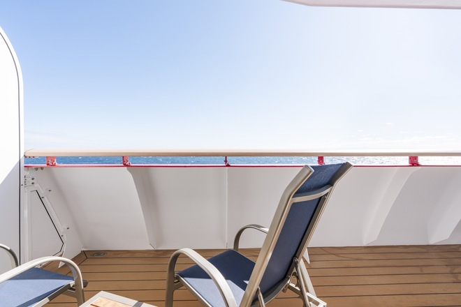 Arctic Superior | Outside cabin - Upper deck