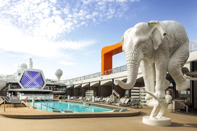 Resort Deck