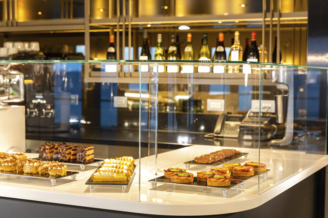 Azure Bar & Café