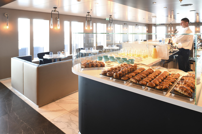 Azure Bar & Café