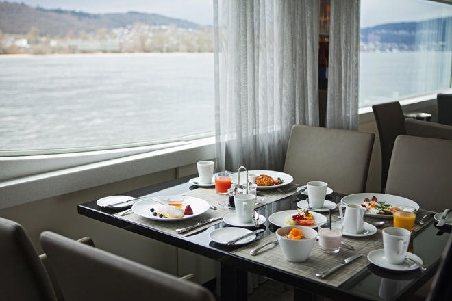 Crystal Dining