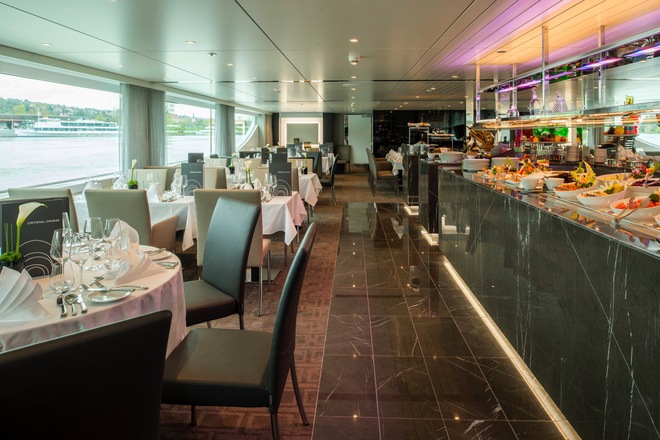 Crystal Dining 