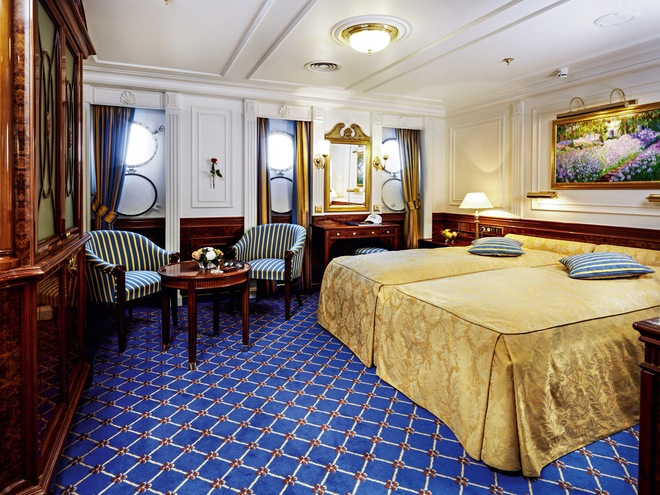 Deluxe Staterooms (Cat. D)