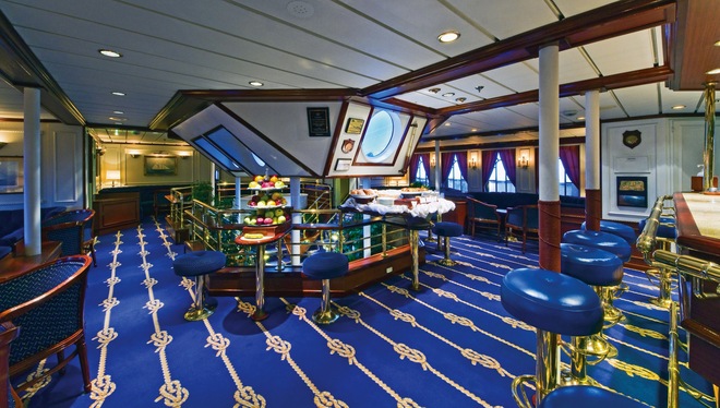 Piano Bar and Lounge