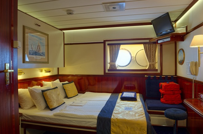 Category 4 - Outside Cabins