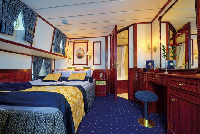 Category 1 - Deluxe Deck Cabins