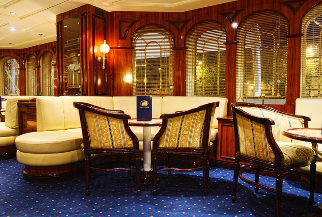 Observation Lounge 