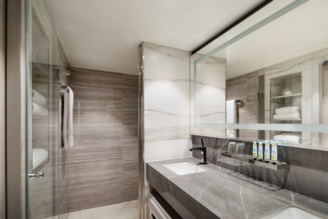 Aquamarine Deluxe Suite