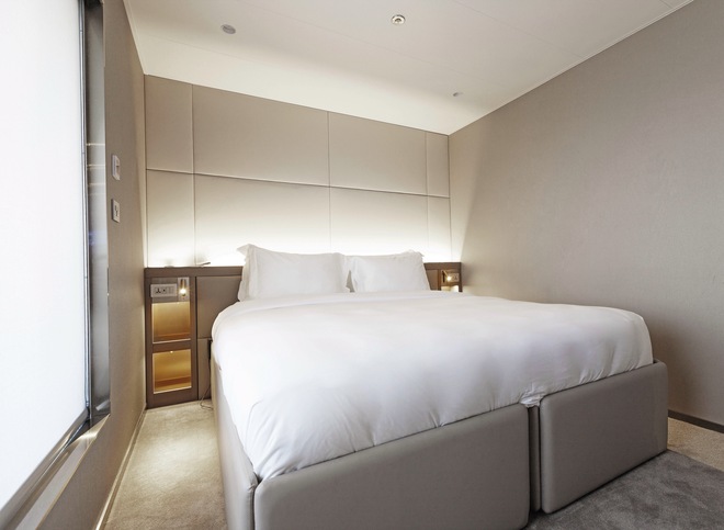 Deluxe Balcony Suite