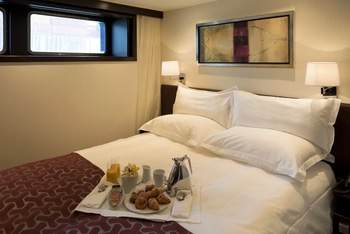 Avalon Deluxe Stateroom