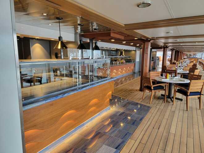 Waves Grill