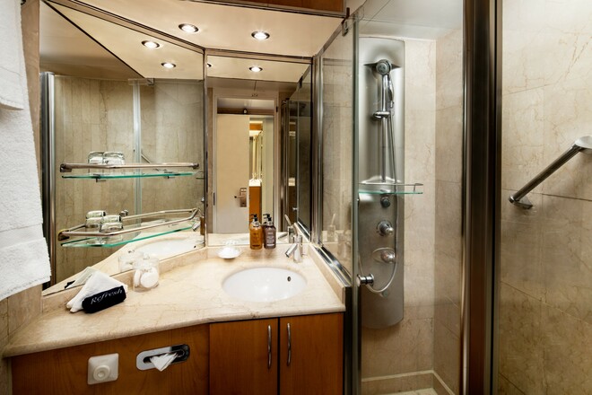 Yacht Club Stateroom – Deck 3 & 4