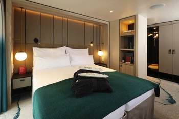 2-bed balcony suite, F