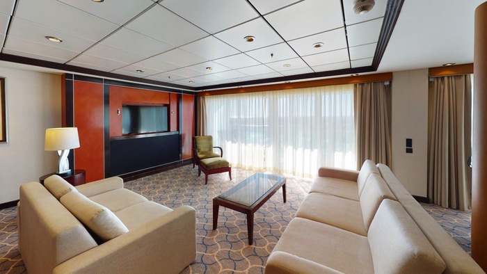 RCI, Mariner, Royal Suite 1 Bedroom.jpg