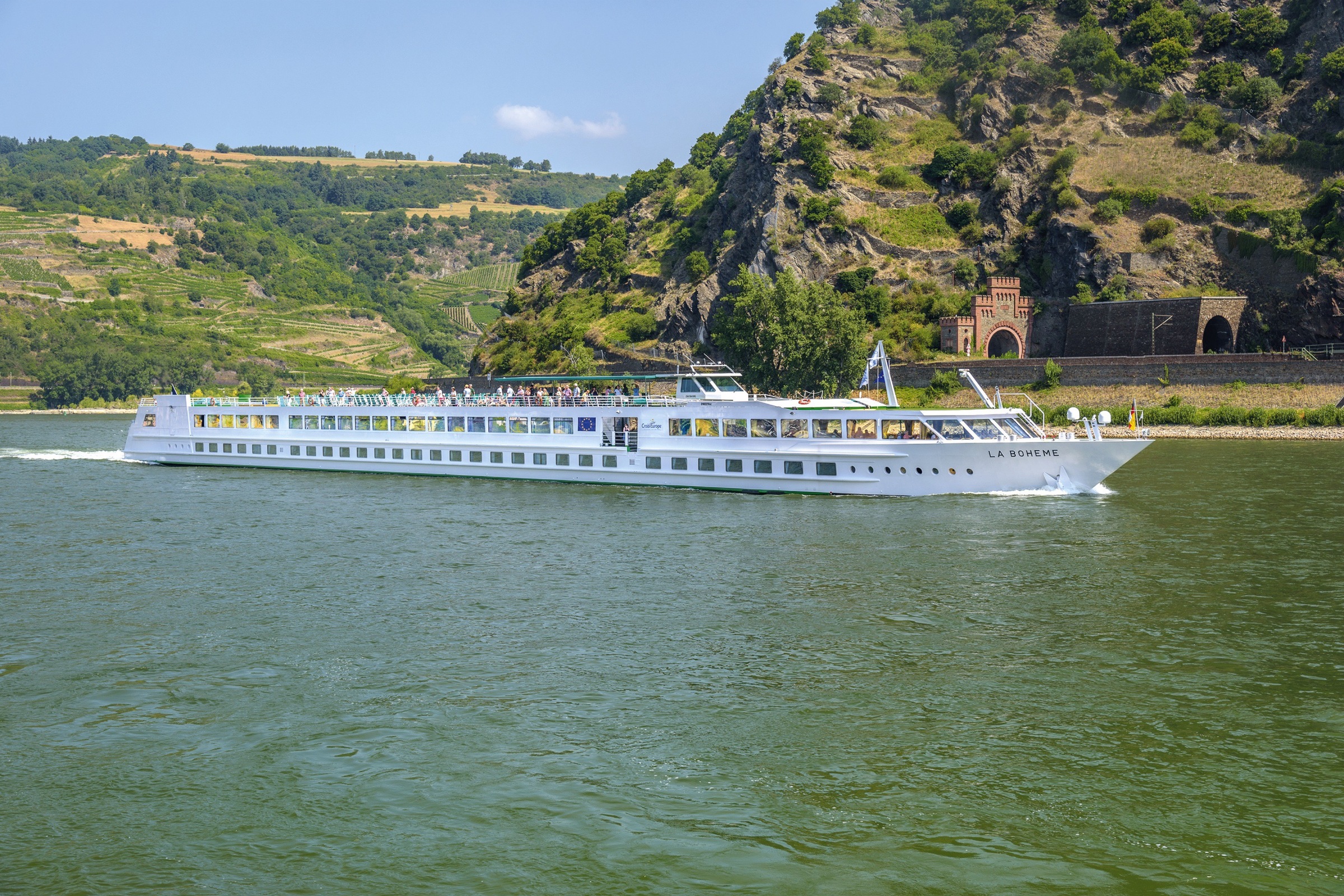 An exceptional cruise through the most beautiful regions of three different countries (port-to-port cruise)