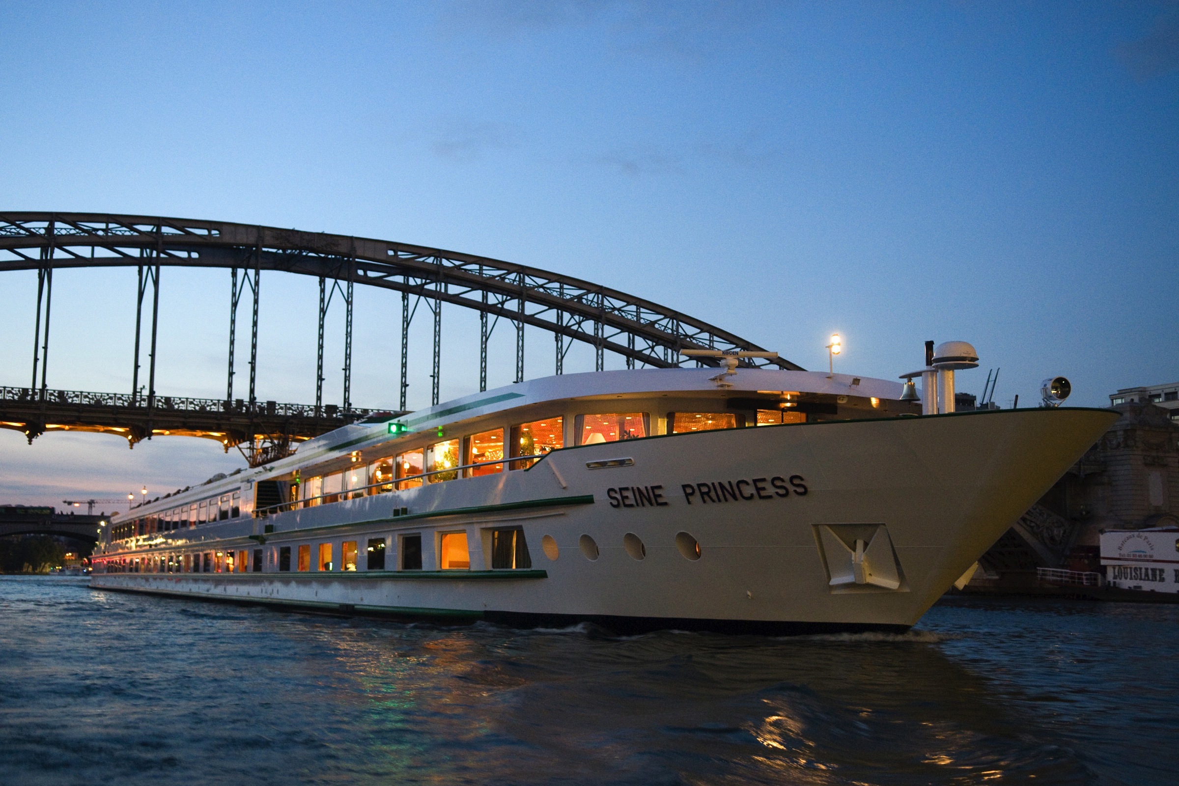 The Seine Valley (port-to-port cruise)
