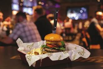 Royal Caribbean International, Mariner of the Seas, Playmakers Burger.jpg