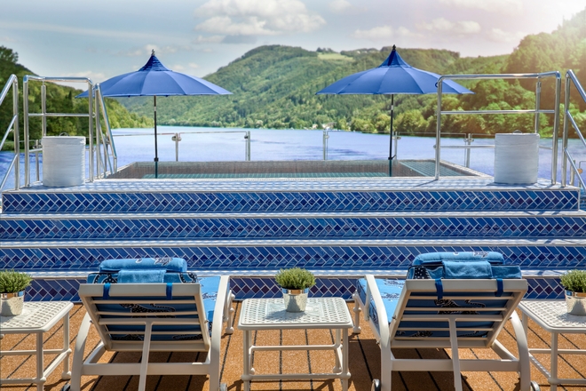 Infinity Pool