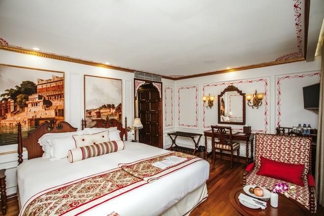 Colonial Suite
